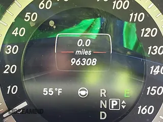 2014 Mercedes-Benz E-Class E 350 Luxury with VIN WDDHF8JBXEB068470, listed as a IAAI auction lot 40914692 with 96,308 mi miles. Bid and sale history available at carsss.com. Image 7.