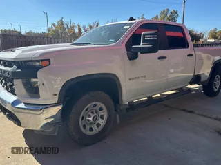 2020 Chevrolet Silverado 3500HD Work Truck with VIN 1GC4YSE71LF156979, listed as a Copart auction lot 83250104 with 176,832 mi miles and Clean Title. Bid and sale history available at carsss.com. Image 2.