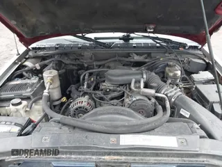 2000 Chevrolet Blazer LS z VIN 1GNCT18W7YK252323, wystawiony jako IAAI lot #41842766 z przebiegiem 149 462 mil mil oraz . Historia ofert i sprzedaży dostępna na DreamBid. Obrazek 10.