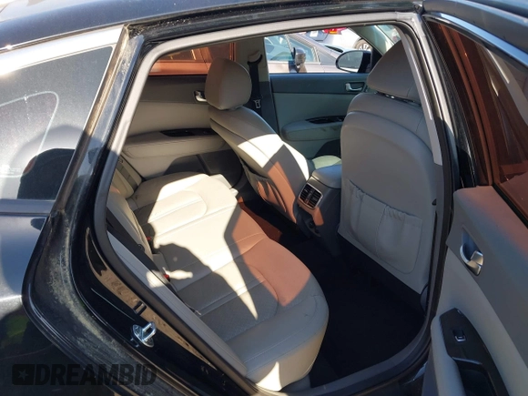 2016 Kia Optima EX z VIN 5XXGU4L35GG066083, wystawiony jako IAAI lot #41828804 z przebiegiem 112 396 mil mil oraz . Historia ofert i sprzedaży dostępna na DreamBid. Obrazek 8.