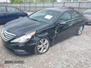 2011 Hyundai Sonata Limited z VIN 5NPEC4AC4BH032467, wystawiony jako IAAI lot #42127011 z przebiegiem 164 214 mil mil oraz . Historia ofert i sprzedaży dostępna na DreamBid. Obrazek 6.