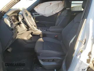 2024 Volkswagen Atlas SE with VIN 1V2DE2CAXRC210618, listed as a Copart auction lot 79875604 with 19,613 mi miles and Salvage title. Bid and sale history available at DreamBid. Image 7.