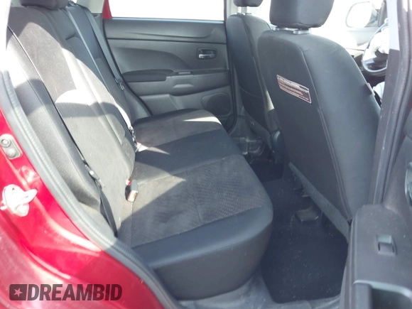 2014 Mitsubishi Outlander SE z VIN 4A4AP4AU7EE014439, wystawiony jako IAAI lot #42026513 z przebiegiem 70 963 mil mil oraz . Historia ofert i sprzedaży dostępna na DreamBid. Obrazek 8.