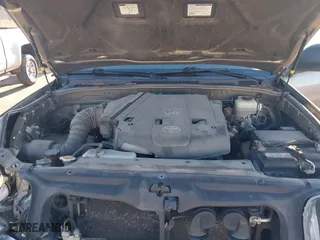 2006 Toyota 4Runner SR5 with VIN JTEBU14R268066938, listed as a IAAI auction lot 41876411 with 206,776 mi miles. Bid and sale history available at carsss.com. Image 10.