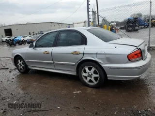 2005 Hyundai Sonata GLS with VIN KMHWF35H45A165863, listed as a Copart auction lot 82361594 with 75,162 mi miles and Salvage Title. Bid and sale history available at carsss.com. Image 2.