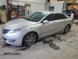 2015 Lincoln MKZ z VIN 3LN6L2GK1FR613141, wystawiony jako Copart lot #53571435 z przebiegiem 175 214 mil mil oraz Szkody całkowita. Historia ofert i sprzedaży dostępna na DreamBid. Obrazek 1.