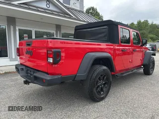 2020 Jeep Gladiator Sport S z VIN 1C6HJTAG7LL126346, wystawiony jako IAAI lot #42711702 z przebiegiem 147 263 mil mil oraz . Historia ofert i sprzedaży dostępna na DreamBid. Obrazek 4.