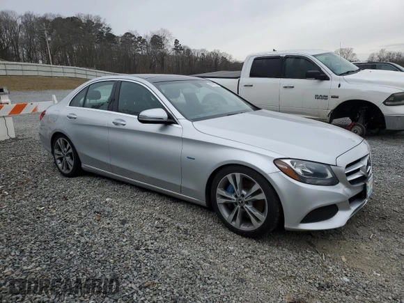 2017 Mercedes-Benz C 350e with VIN 55SWF4HB6HU231454, listed as a Copart auction lot 89350325 with Not Provided miles and Clean Title. Bid and sale history available at DreamBid. Image 4.