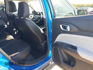 2022 Jeep Compass Latitude Lux with VIN 3C4NJDFBXNT129487, listed as a IAAI auction lot 42127106 with 18,360 mi miles and . Bid and sale history available at DreamBid. Image 8.
