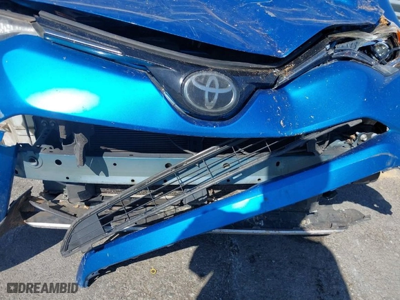 2018 Toyota RAV4 XLE with VIN JTMWFREV7JJ730968, listed as a IAAI auction lot 41778761 with 122,102 mi miles. Bid and sale history available at carsss.com. Image 6.