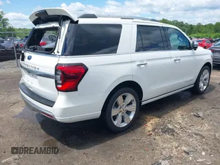 2024 Ford Expedition Platinum с VIN 1FMJU1M87REA86904, выставлен на аукционе IAAI как лот 42335782 с пробегом 6 411 миль миль и . История ставок и продаж доступна на DreamBid. Изображение 4.