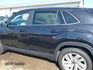 2023 Volkswagen Atlas SE z VIN 1V2HE2CA4PC209916, wystawiony jako IAAI lot #41957199 z przebiegiem 24 799 mil mil oraz . Historia ofert i sprzedaży dostępna na DreamBid. Obrazek 15.