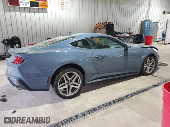 2024 Ford Mustang GT with VIN 1FA6P8CF7R5412104, listed as a Copart auction lot 61928465 with 19,933 mi miles and Salvage title. Bid and sale history available at DreamBid. Image 3.