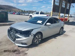2020 Nissan Altima SV z VIN 1N4BL4DW1LC195914, wystawiony jako IAAI lot #41888061 z przebiegiem 81 376 mil mil oraz . Historia ofert i sprzedaży dostępna na DreamBid. Obrazek 17.