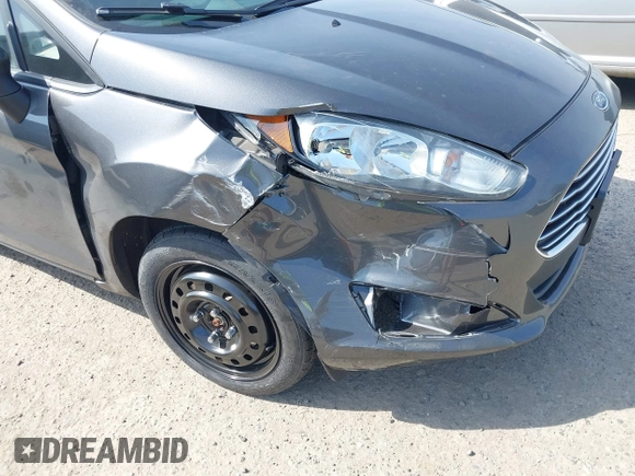 2018 Ford Fiesta SE with VIN 3FADP4BJ2JM101720, listed as a IAAI auction lot 42135936 with 122,061 mi miles. Bid and sale history available at carsss.com. Image 6.