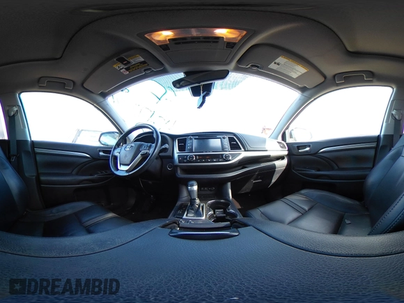 2018 Toyota Highlander SE with VIN 5TDKZRFH4JS548677, listed as a IAAI auction lot 42171321 with 94,205 mi miles and . Bid and sale history available at DreamBid. Image 18.
