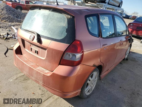 2007 Honda Fit Sport with VIN JHMGD38637S038204, listed as a Copart auction lot 84936024 with 199,066 mi miles and Salvage title. Bid and sale history available at DreamBid. Image 3.
