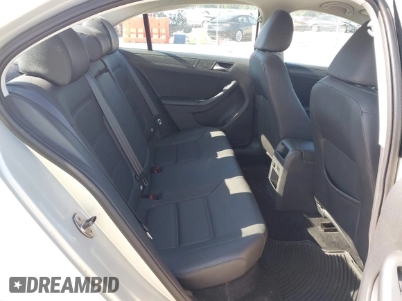 2011 Volkswagen Jetta SE with VIN 3VWDX7AJ9BM393698, listed as a IAAI auction lot 42554597 with 91,081 mi miles and . Bid and sale history available at DreamBid. Image 8.