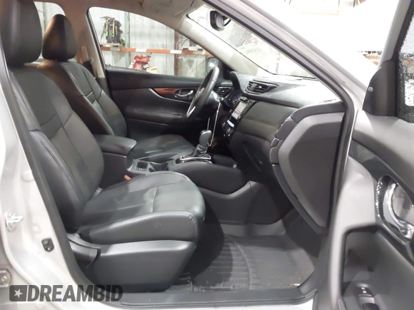 2017 Nissan Rogue SL z VIN 5N1AT2MT8HC784235, wystawiony jako IAAI lot #41549854 z przebiegiem 49 000 mil mil oraz . Historia ofert i sprzedaży dostępna na DreamBid. Obrazek 5.