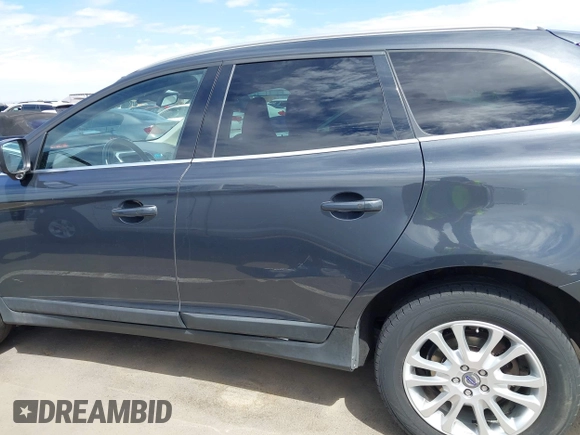 2010 Volvo XC60 3.0T with VIN YV4992DZ8A2120326, listed as a IAAI auction lot 42020822 with 51,911 mi miles. Bid and sale history available at carsss.com. Image 14.