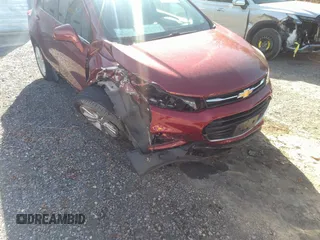 2018 Chevrolet Trax Premier with VIN 3GNCJRSB4JL176333, listed as a IAAI auction lot 40914154 with 66,689 mi miles. Bid and sale history available at carsss.com. Image 6.