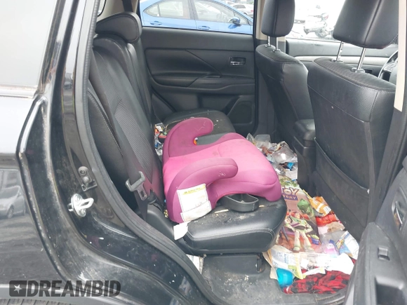 2015 Mitsubishi Outlander SE with VIN JA4AD3A36FZ002806, listed as a IAAI auction lot 42516137 with Not provided miles and . Bid and sale history available at DreamBid. Image 8.