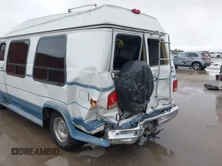 1994 Chevrolet Chevy Van с VIN 1GBEG25K7RF171947, выставлен на аукционе IAAI как лот 42483170 с пробегом 173 855 миль миль и . История ставок и продаж доступна на DreamBid. Изображение 6.