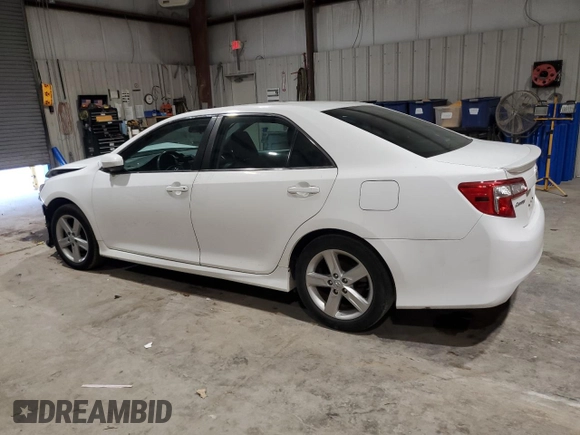 2014 Toyota Camry L with VIN 4T1BF1FKXEU780669, listed as a Copart auction lot 88699685 with 86,208 mi miles and Salvage Title. Bid and sale history available at carsss.com. Image 2.