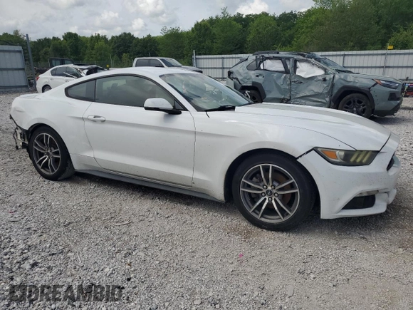 2015 Ford Mustang EcoBoost z VIN 1FA6P8TH7F5306748, wystawiony jako Copart lot #54726725 z przebiegiem 226 055 mil mil oraz Szkoda całkowita • Salvage title. Historia ofert i sprzedaży dostępna na DreamBid. Obrazek 4.