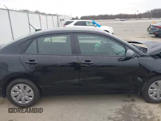 2019 Kia Rio S with VIN 3KPA24AB0KE180046, listed as a IAAI auction lot 41918142 with 98,055 mi miles. Bid and sale history available at carsss.com. Image 13.