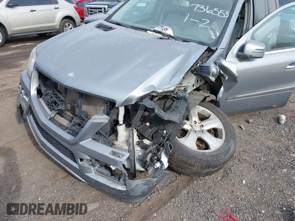 2011 Mercedes-Benz GL-Class GL 450 with VIN 4JGBF7BE2BA736553, listed as a IAAI auction lot 41316716 with Not Provided miles. Bid and sale history available at carsss.com. Image 6.