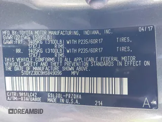 2017 Toyota Sienna XLE Auto Access Seat with VIN 5TDYZ3DC9HS849096, listed as a IAAI auction lot 41647066 with 92,197 mi miles. Bid and sale history available at carsss.com. Image 9.