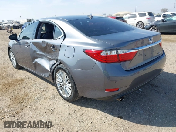 2013 Lexus ES 4dr Sdn with VIN JTHBK1GG8D2051976, listed as a IAAI auction lot 41804952 with 153,825 mi miles. Bid and sale history available at carsss.com. Image 3.