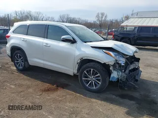 2017 Toyota Highlander XLE with VIN 5TDJZRFH3HS513862, listed as a IAAI auction lot 41995830 with 126,897 mi miles and . Bid and sale history available at DreamBid. Image 1.