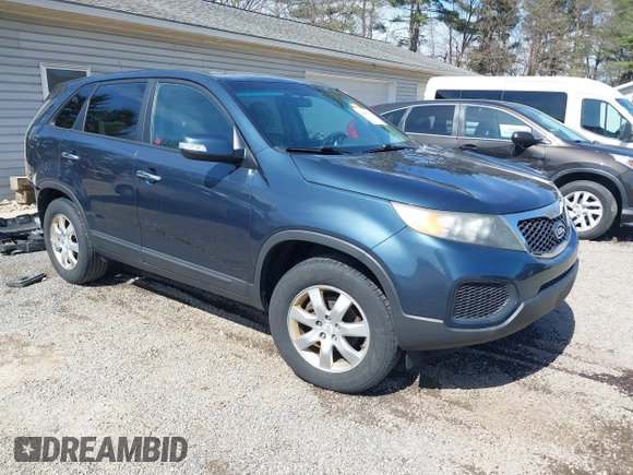 2011 Kia Sorento LX with VIN 5XYKT3A19BG164787, listed as a IAAI auction lot 41847231 with 139,050 mi miles. Bid and sale history available at carsss.com. Image 1.
