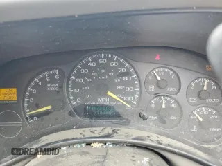 2000 Chevrolet Silverado 1500 LS with VIN 2GCEK19T8Y1171579, listed as a Copart auction lot 52135075 with 218,993 mi miles and Salvage Title. Bid and sale history available at carsss.com. Image 9.