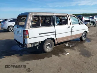 1993 Ford Aerostar with VIN 1FMDA31X3PZC06166, listed as a IAAI auction lot 41698149 with 213,044 mi miles. Bid and sale history available at carsss.com. Image 4.