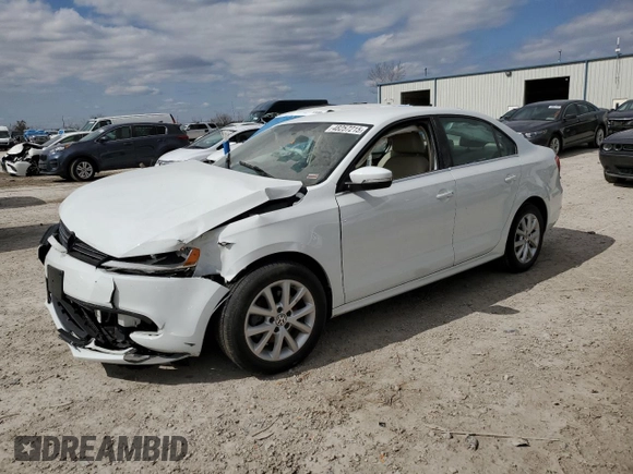 2014 Volkswagen Jetta Sedan SE w/Connectivity with VIN 3VWD07AJ2EM431586, listed as a Copart auction lot 48257215 with 75,418 mi miles and Salvage Title. Bid and sale history available at carsss.com. Image 1.