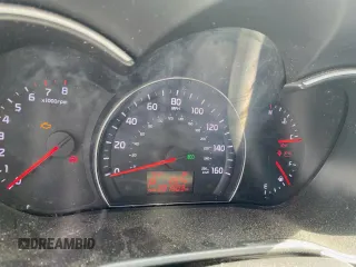 2014 Kia Sorento LX z VIN 5XYKTCA6XEG465634, wystawiony jako Copart lot #57148995 z przebiegiem 201 503 mil mil oraz Szkoda całkowita • Salvage title. Historia ofert i sprzedaży dostępna na DreamBid. Obrazek 9.