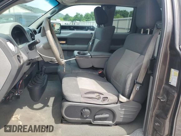 2007 Ford F-150 XLT z VIN 1FTPX14V97FA87720, wystawiony jako Copart lot #65721015 z przebiegiem 255 295 mil mil oraz Czysty tytuł • Clean title. Historia ofert i sprzedaży dostępna na DreamBid. Obrazek 7.