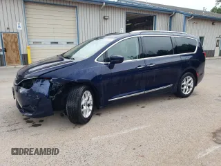 2018 Chrysler Pacifica Touring L Plus with VIN 2C4RC1EGXJR133270, listed as a Copart auction lot 63978385 with 86,580 mi miles and Salvage title. Bid and sale history available at DreamBid. Image 1.