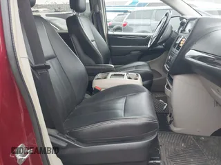 2014 Chrysler Town & Country Touring with VIN 2C4RC1BG0ER211128, listed as a IAAI auction lot 41960992 with 133,055 mi miles and . Bid and sale history available at DreamBid. Image 5.