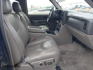 2003 Chevrolet Tahoe LS with VIN 1GNEC13T73R263893, listed as a IAAI auction lot 41906772 with 211,759 mi miles. Bid and sale history available at carsss.com. Image 5.