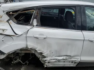 2013 Ford Escape SE z VIN 1FMCU9GX5DUD70573, wystawiony jako Copart lot #48716005 z przebiegiem 176 235 mil mil oraz Szkoda całkowita • Salvage title. Historia ofert i sprzedaży dostępna na DreamBid. Obrazek 11.