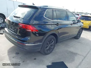 2023 Volkswagen Tiguan SE with VIN 3VV3B7AX9PM062632, listed as a IAAI auction lot 41943020 with 40,995 mi miles. Bid and sale history available at carsss.com. Image 4.