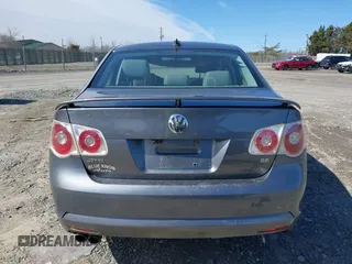2006 Volkswagen Jetta Sedan 2.5L with VIN 3VWSG71K26M740777, listed as a IAAI auction lot 41743566 with 164,174 mi miles. Bid and sale history available at carsss.com. Image 16.