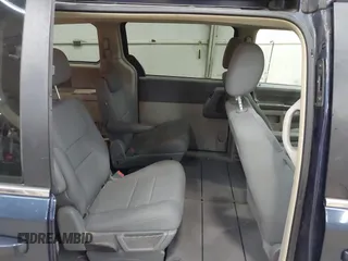 2009 Chrysler Town & Country LX with VIN 2A8HR44E79R597925, listed as a IAAI auction lot 42039180 with 226,138 mi miles. Bid and sale history available at carsss.com. Image 8.
