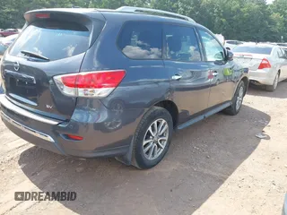 2014 Nissan Pathfinder Platinum with VIN 5N1AR2MN3EC723841, listed as a IAAI auction lot 42621901 with 172,033 mi miles and . Bid and sale history available at DreamBid. Image 4.