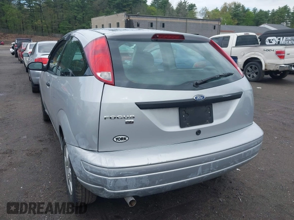 2007 Ford Focus S with VIN 1FAHP31N27W252727, listed as a IAAI auction lot 42194199 with 25,581 mi miles and . Bid and sale history available at carsss.com. Image 6.