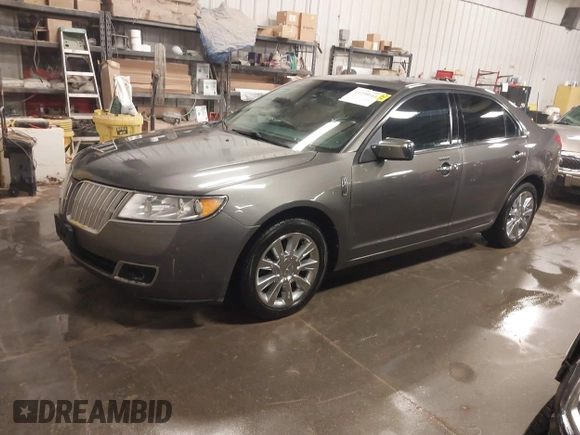 2012 Lincoln MKZ z VIN 3LNHL2GCXCR816462, wystawiony jako IAAI lot #41239544 z przebiegiem 182 083 mil mil oraz . Historia ofert i sprzedaży dostępna na DreamBid. Obrazek 17.